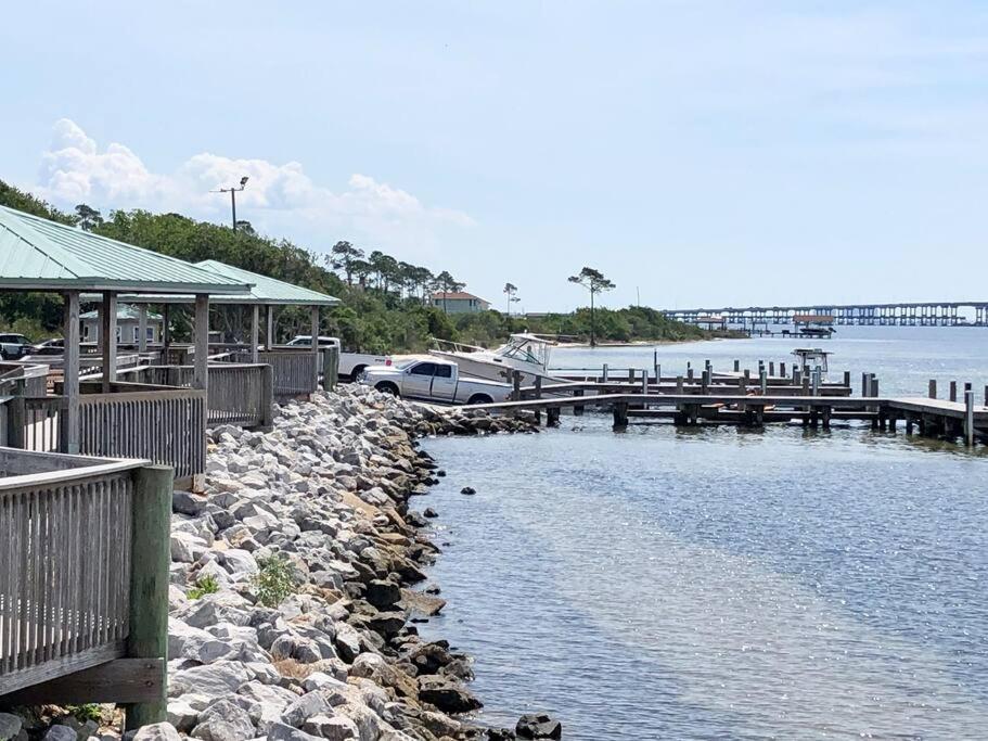 Life'S A Breeze - Updated 3Br 5Min To Pcola Beach Gulf Breeze Extérieur photo