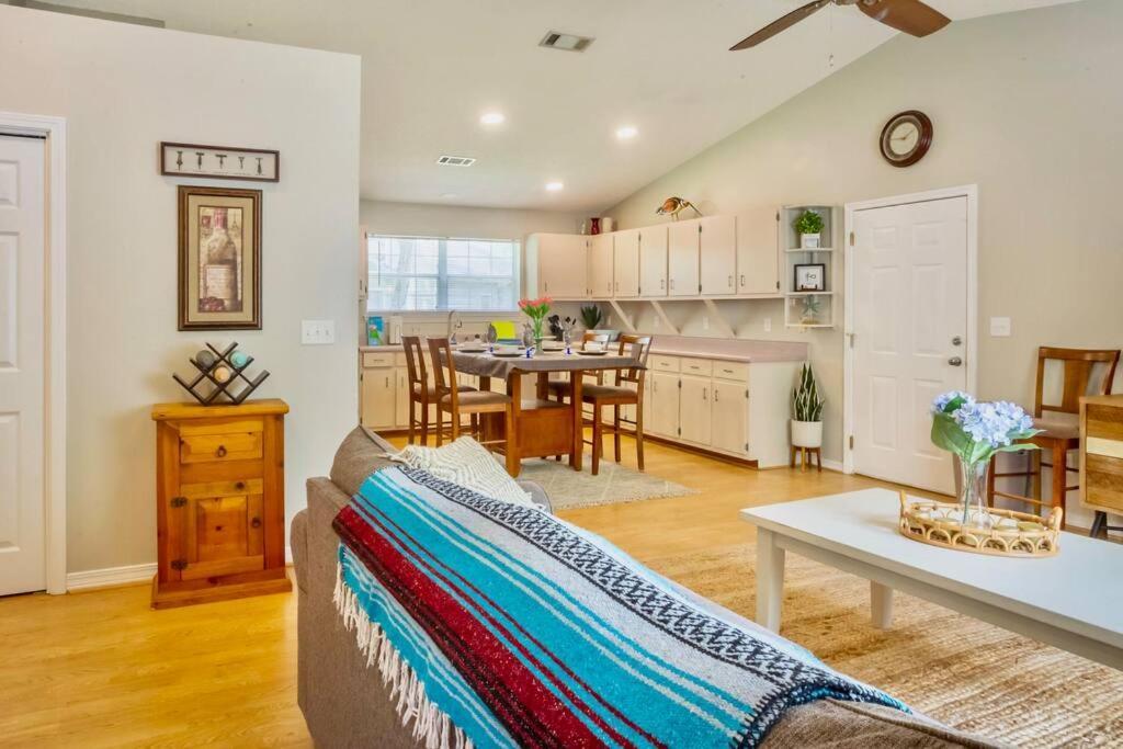 Life'S A Breeze - Updated 3Br 5Min To Pcola Beach Gulf Breeze Extérieur photo